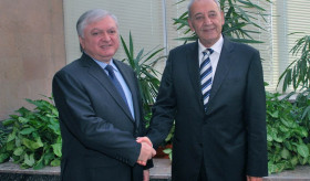 The Armenian Minister of Foreign Affairs met with the Chairman of the Parliament of Lebanon