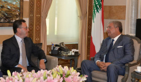 السفير سامفيل مكرتشيان  التقى الوزير نهاد مشنوق